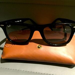 Ray Ban Wayfarer 54mm lens sunglasses